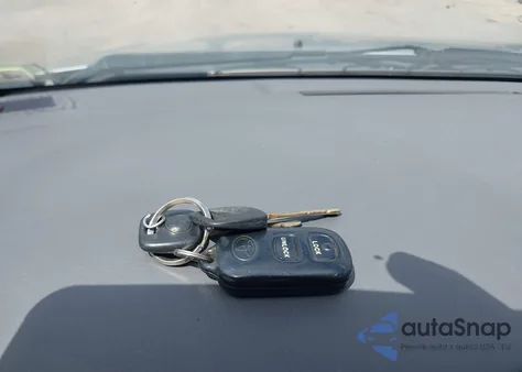 2004 Toyota Corolla Le z USA, uszkodzony, nr VIN JTDBR32E642034351